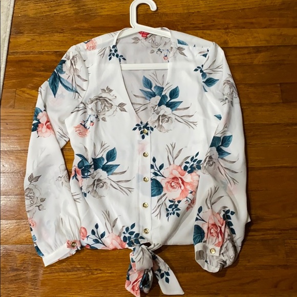 Guess Tops - Beautiful very nice